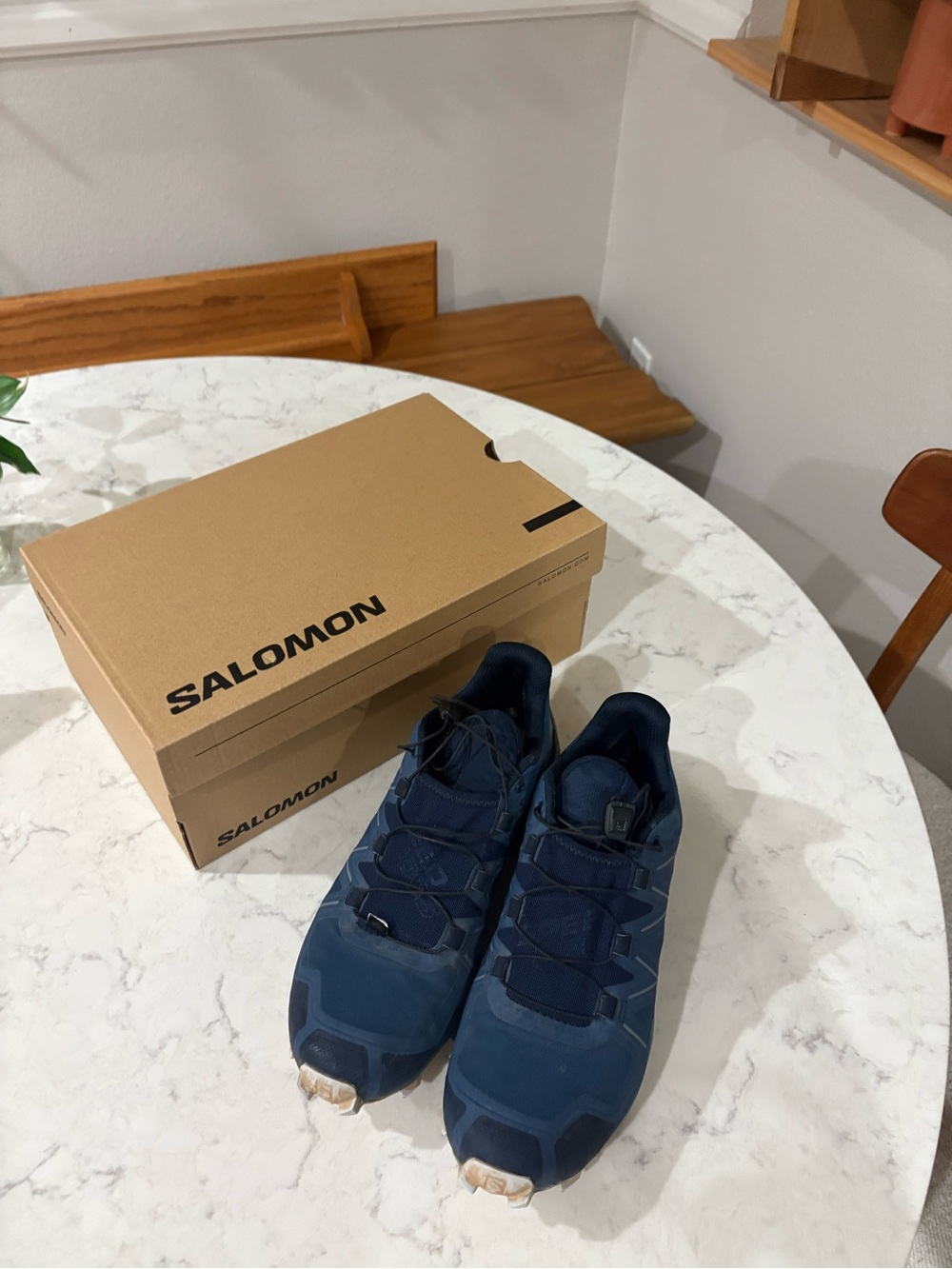 Salomon women’s size 8